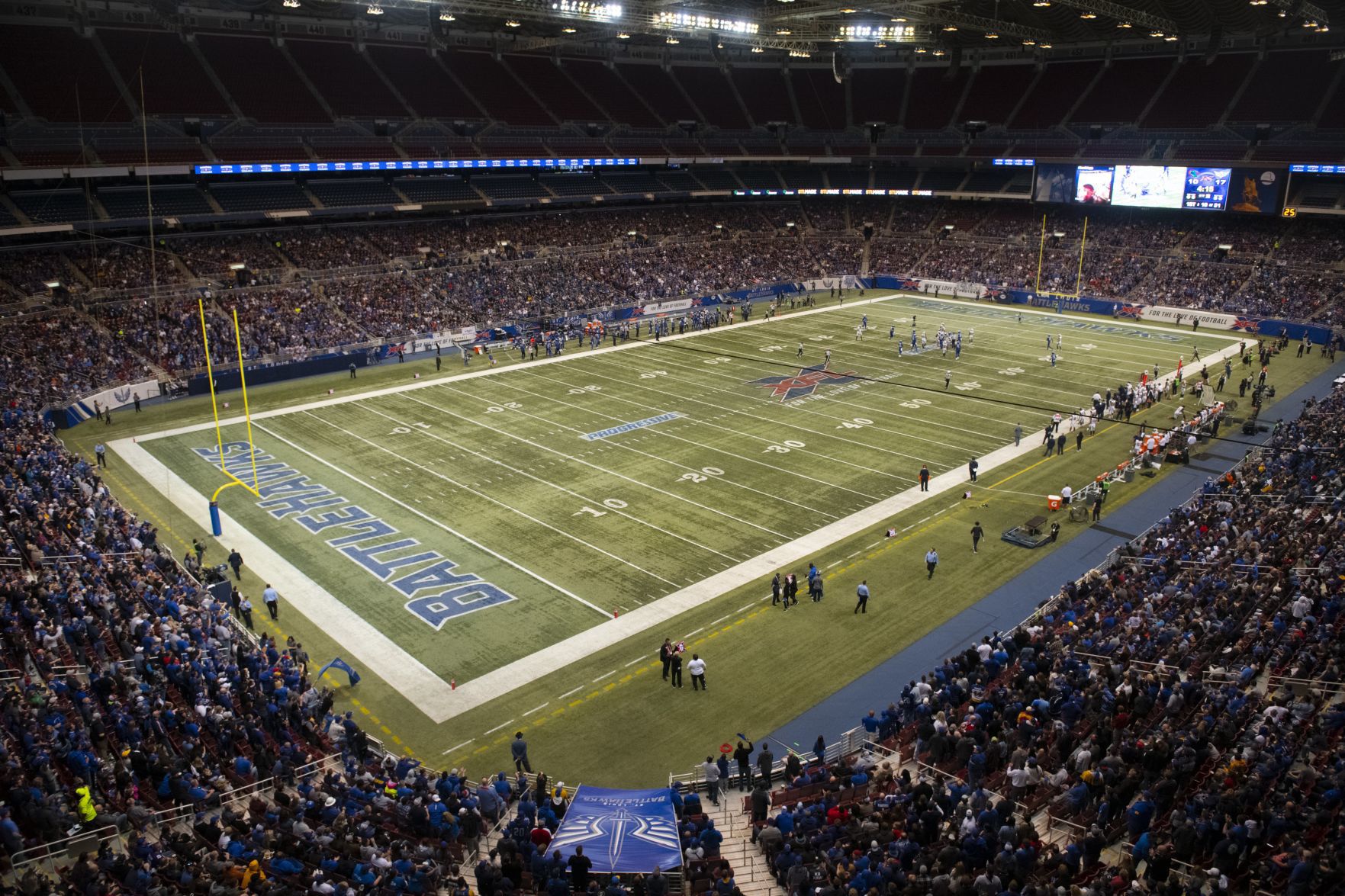 St. Louis BattleHawks play to slay Seattle Dragons